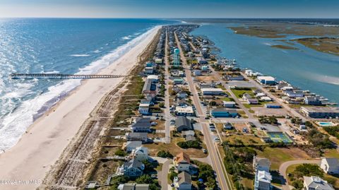 A home in Topsail Beach