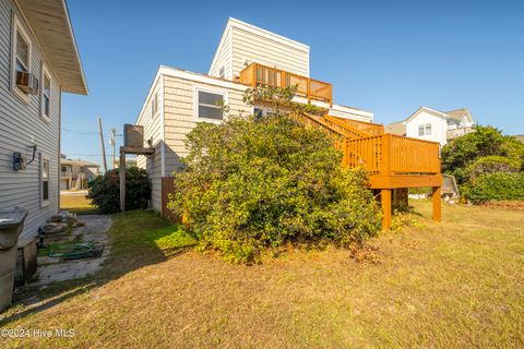 A home in Topsail Beach