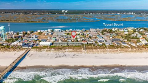 A home in Topsail Beach