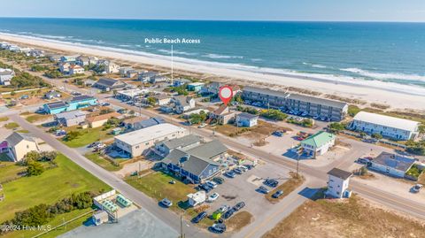 A home in Topsail Beach