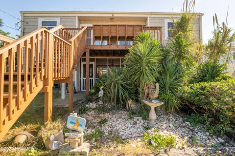 A home in Topsail Beach