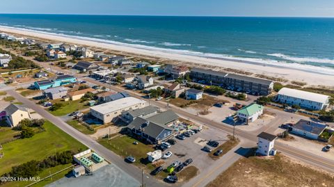 A home in Topsail Beach