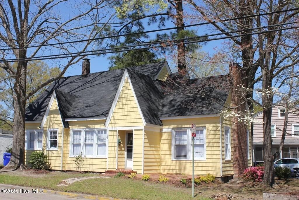 Photo of 1205 E 4th Street, Greenville, NC 27858 (MLS # 100538490)