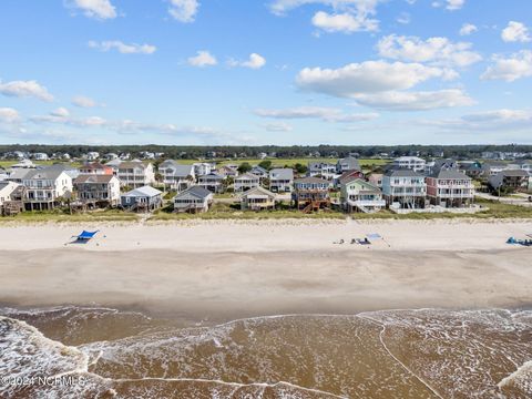 A home in Oak Island