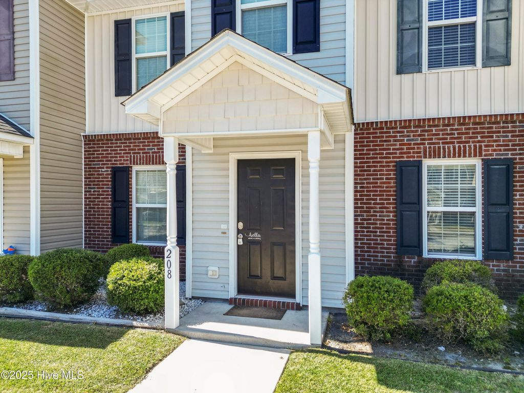 Photo of 208 Glen Cannon Drive, Jacksonville, NC 28546 (MLS # 100537781)