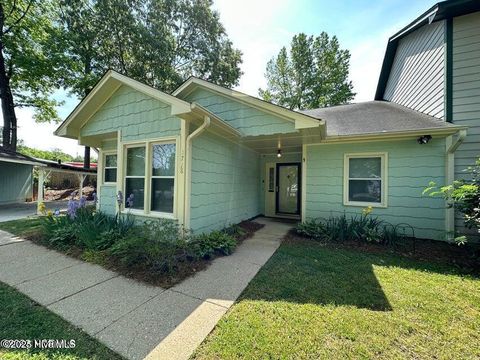 3718 Pine Knoll Drive Raleigh NC 27604