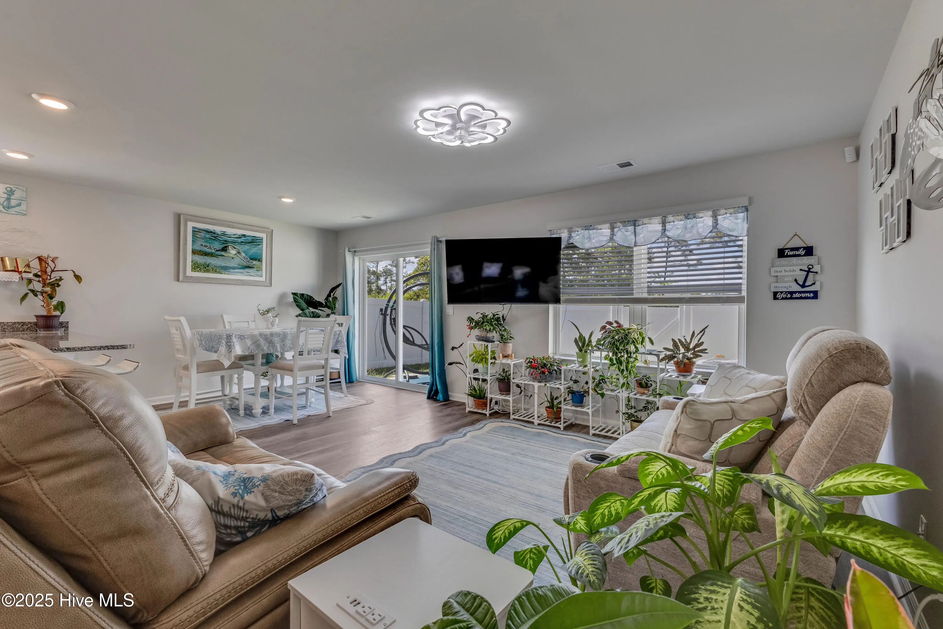 Leland, North Carolina 28451, United States, 4 Bedrooms Bedrooms, ,3 BathroomsBathrooms,Residential,Active,167932