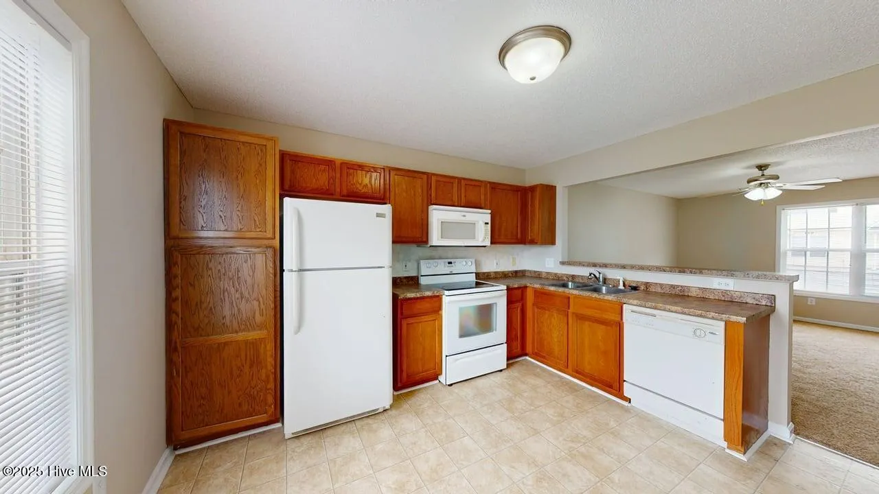 Jacksonville, North Carolina 28546, United States, 2 Bedrooms Bedrooms, ,3 BathroomsBathrooms,Residential,Active,117974