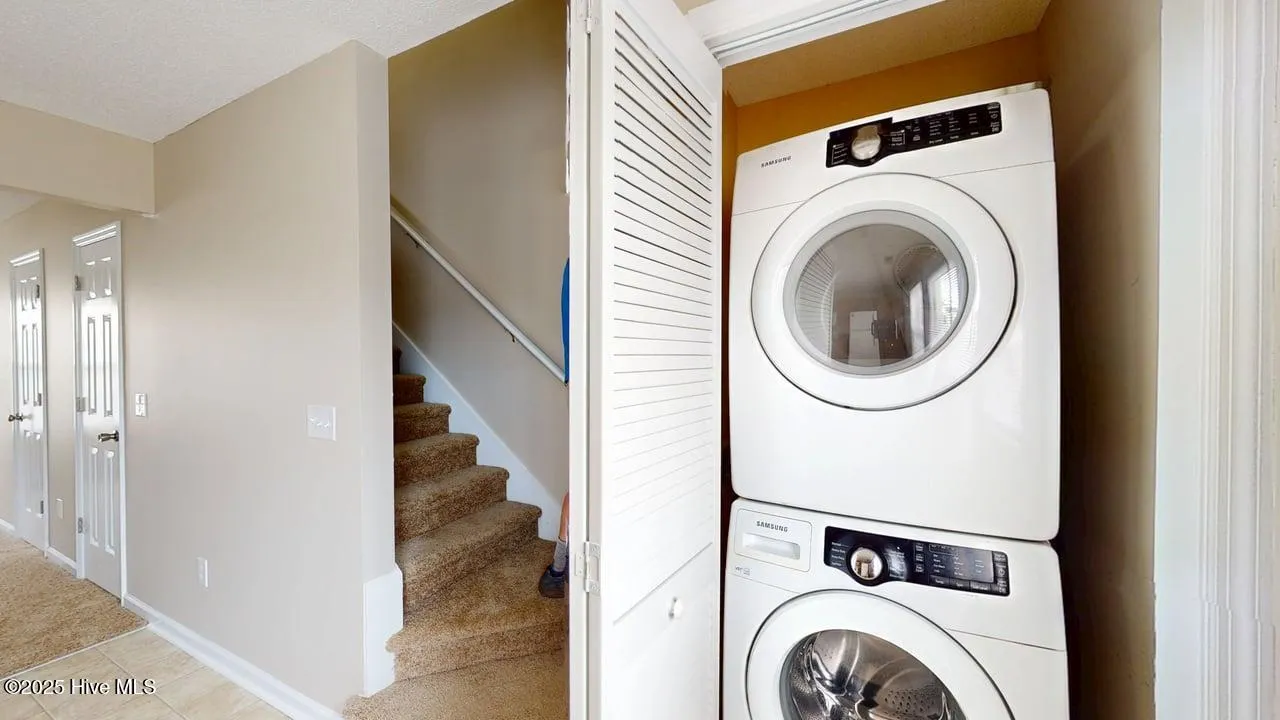 Jacksonville, North Carolina 28546, United States, 2 Bedrooms Bedrooms, ,3 BathroomsBathrooms,Residential,Active,117974