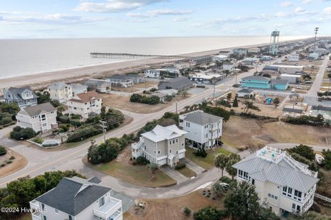 A home in Topsail Beach