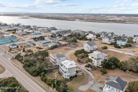 A home in Topsail Beach