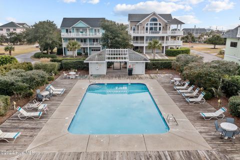 A home in Topsail Beach