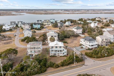 A home in Topsail Beach