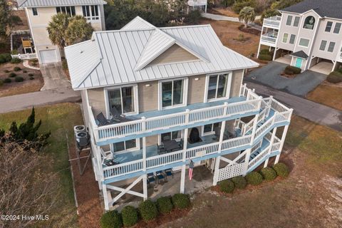 A home in Topsail Beach