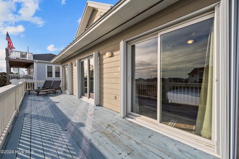 A home in Topsail Beach