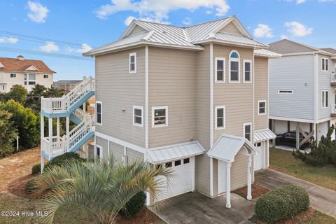 A home in Topsail Beach