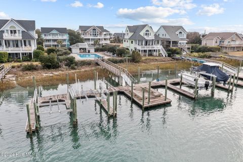 A home in Topsail Beach