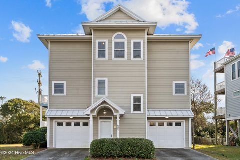 A home in Topsail Beach