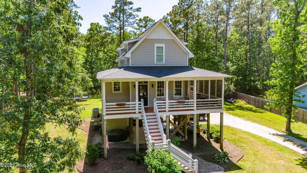 Photo of 61 Spinnaker Point Road N, Oriental, NC 28571 (MLS # 100505219)
