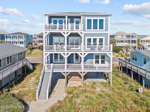 A home in Oak Island