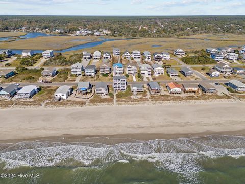 A home in Oak Island