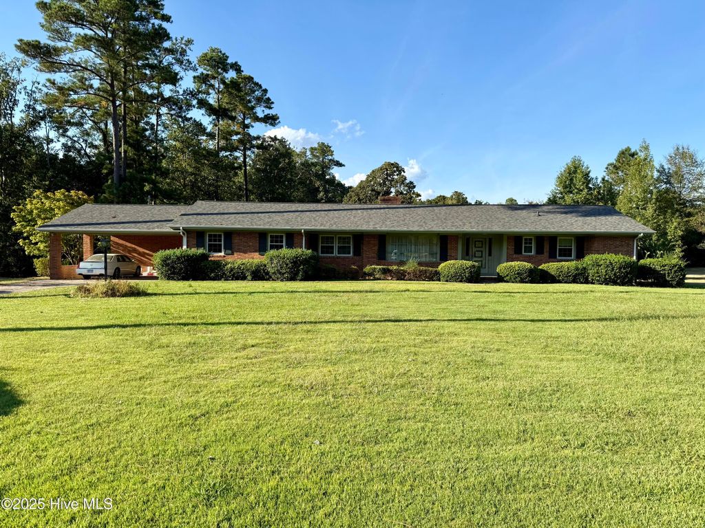 Photo of 115 Quail Drive, Plymouth, NC 27962 (MLS # 100532782)