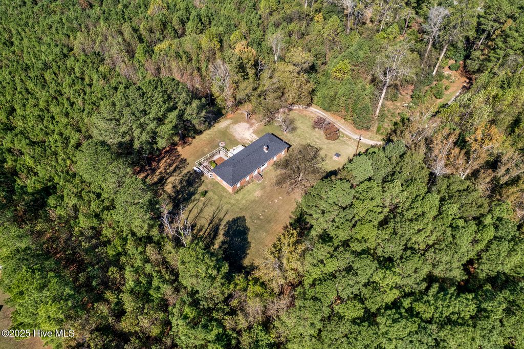 Photo of 101 Hunting Lodge Drive, Rocky Mount, NC 27801 (MLS # 100537281)
