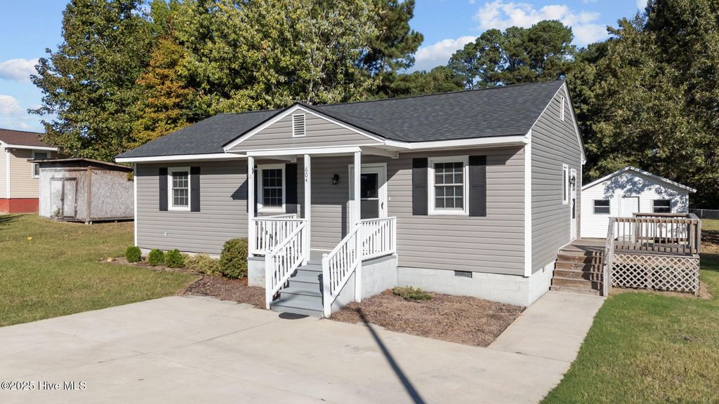 Photo of 604 Jackson Way, Nashville, NC 27856 (MLS # 100535553)