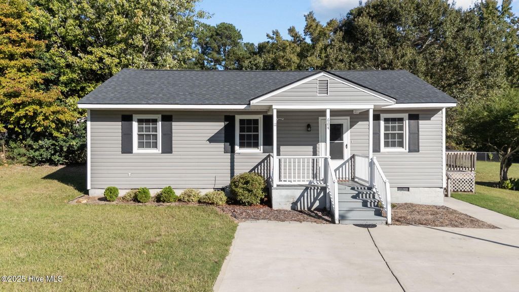 Photo of 604 Jackson Way, Nashville, NC 27856 (MLS # 100535553)