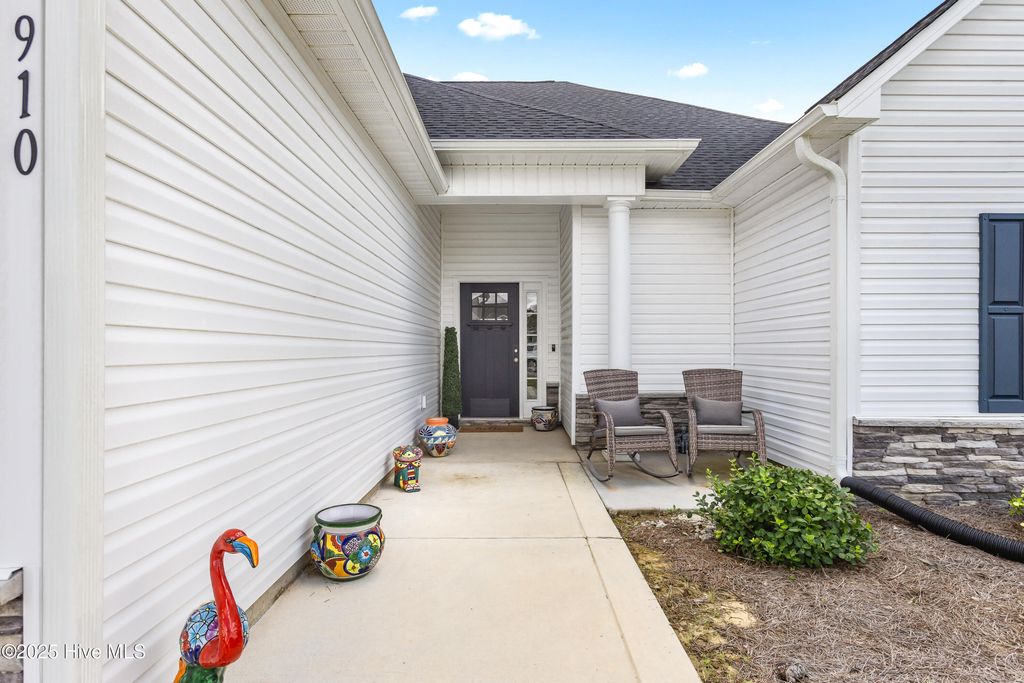 Photo of 910 Uplands Lane, Jacksonville, NC 28546 (MLS # 100527520)