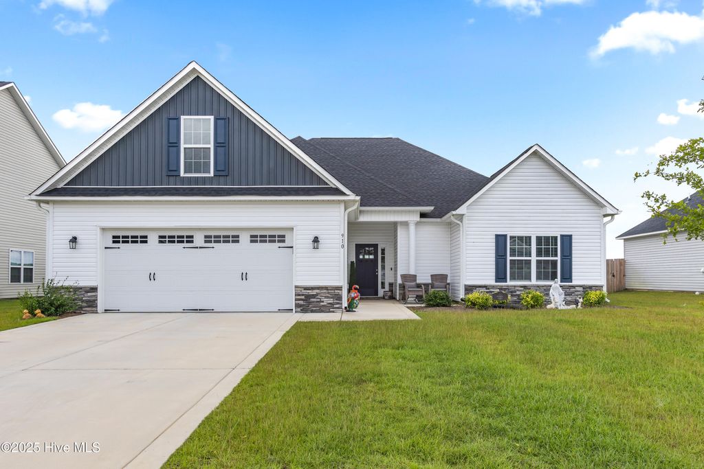 Photo of 910 Uplands Lane, Jacksonville, NC 28546 (MLS # 100527520)