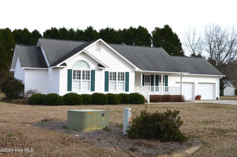 A home in Laurinburg