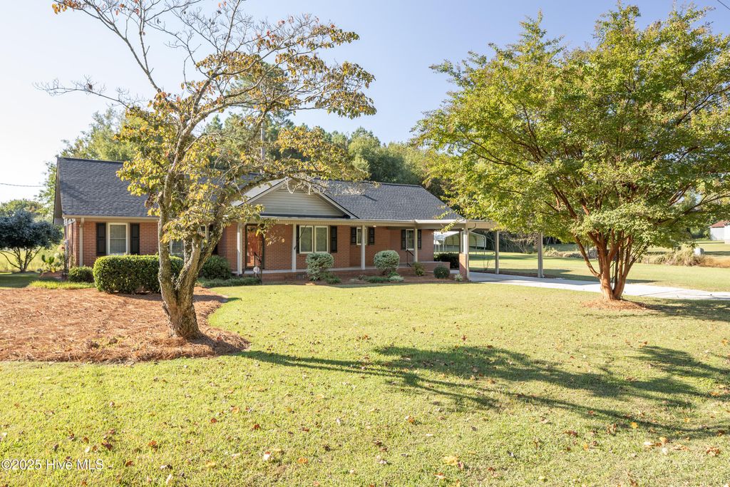 Photo of 6175 Maxwell Road, Autryville, NC 28318 (MLS # 100535820)