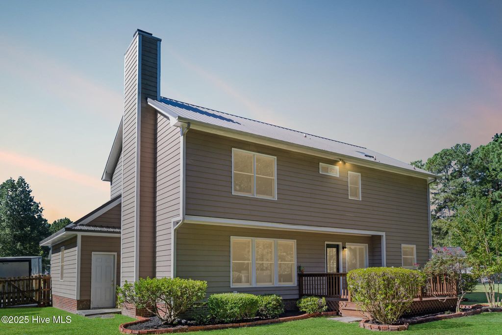 Photo of 108 Kingsmill Court, Jacksonville, NC 28546 (MLS # 100529234)