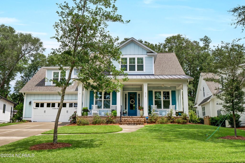 Photo of 3726 White Cliffs Drive, Castle Hayne, NC 28429 (MLS # 100503487)