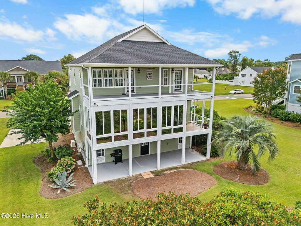 Photo of 8304 Lakeview Drive, Wilmington, NC 28412 (MLS # 100498038)