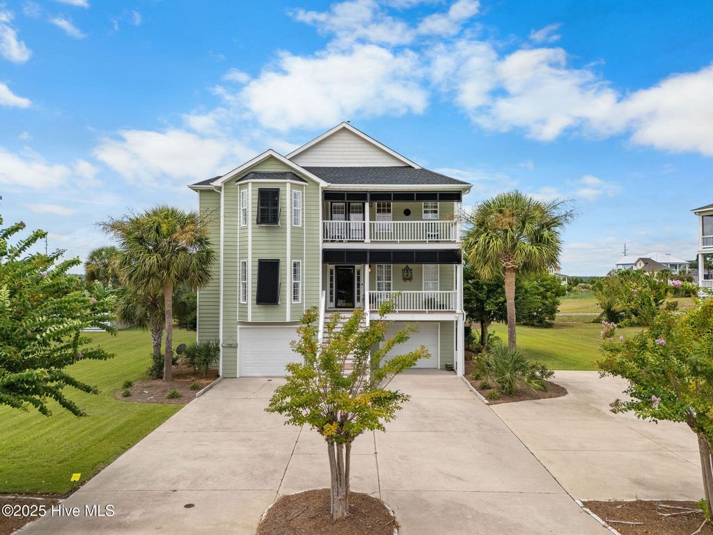 Photo of 8304 Lakeview Drive, Wilmington, NC 28412 (MLS # 100498038)