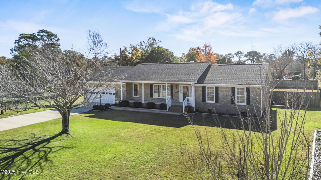 Photo of 410 Oakland Drive, Wilmington, NC 28405 (MLS # 100542171)