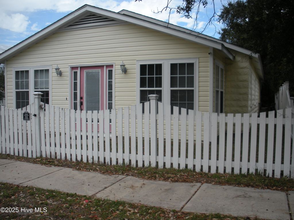 Photo of 418 Fayetteville Avenue, Carolina Beach, NC 28428 (MLS # 100535698)