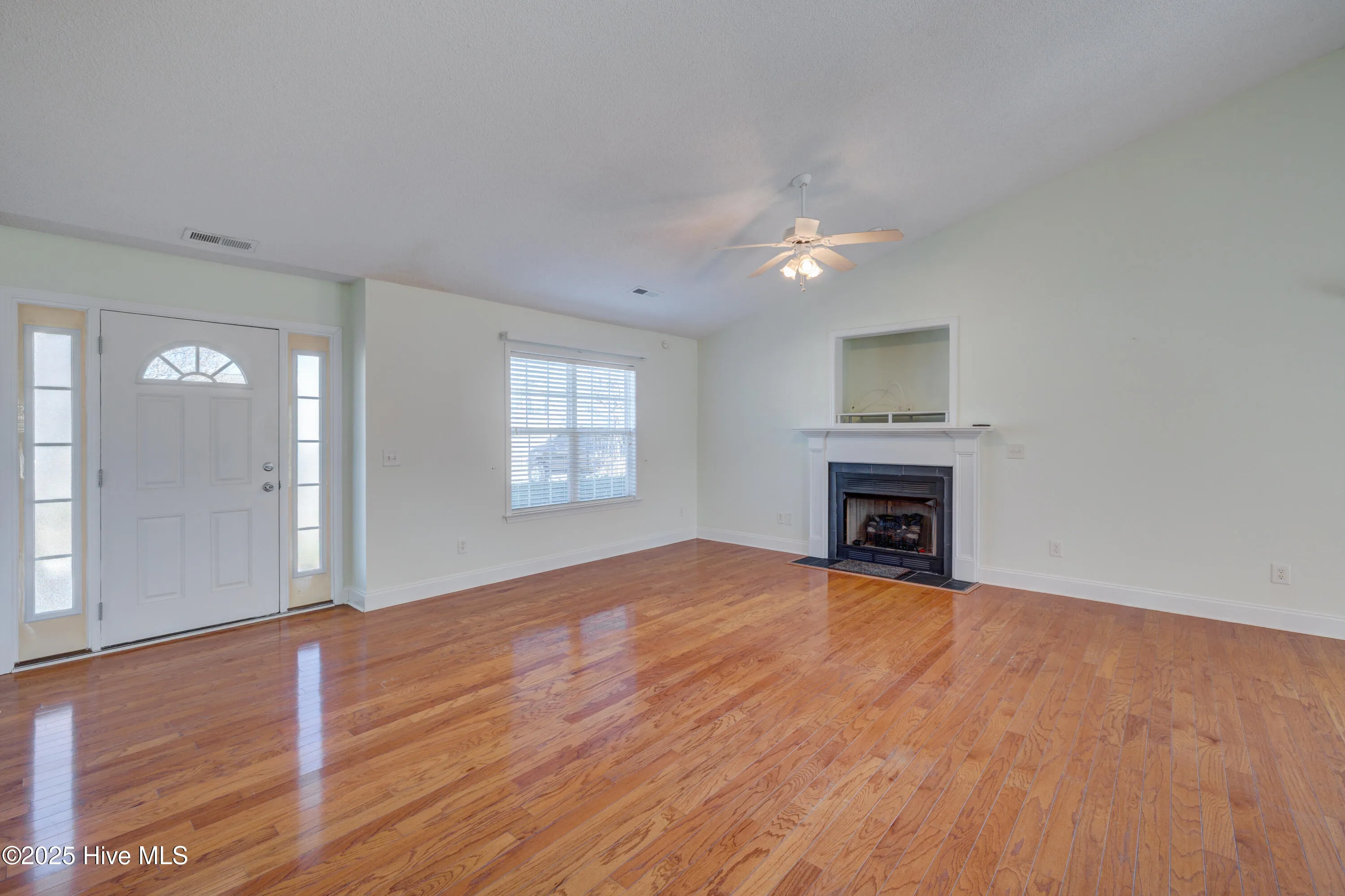 Wilmington, North Carolina 28412, United States, 3 Bedrooms Bedrooms, ,2 BathroomsBathrooms,Residential,Pending,82970