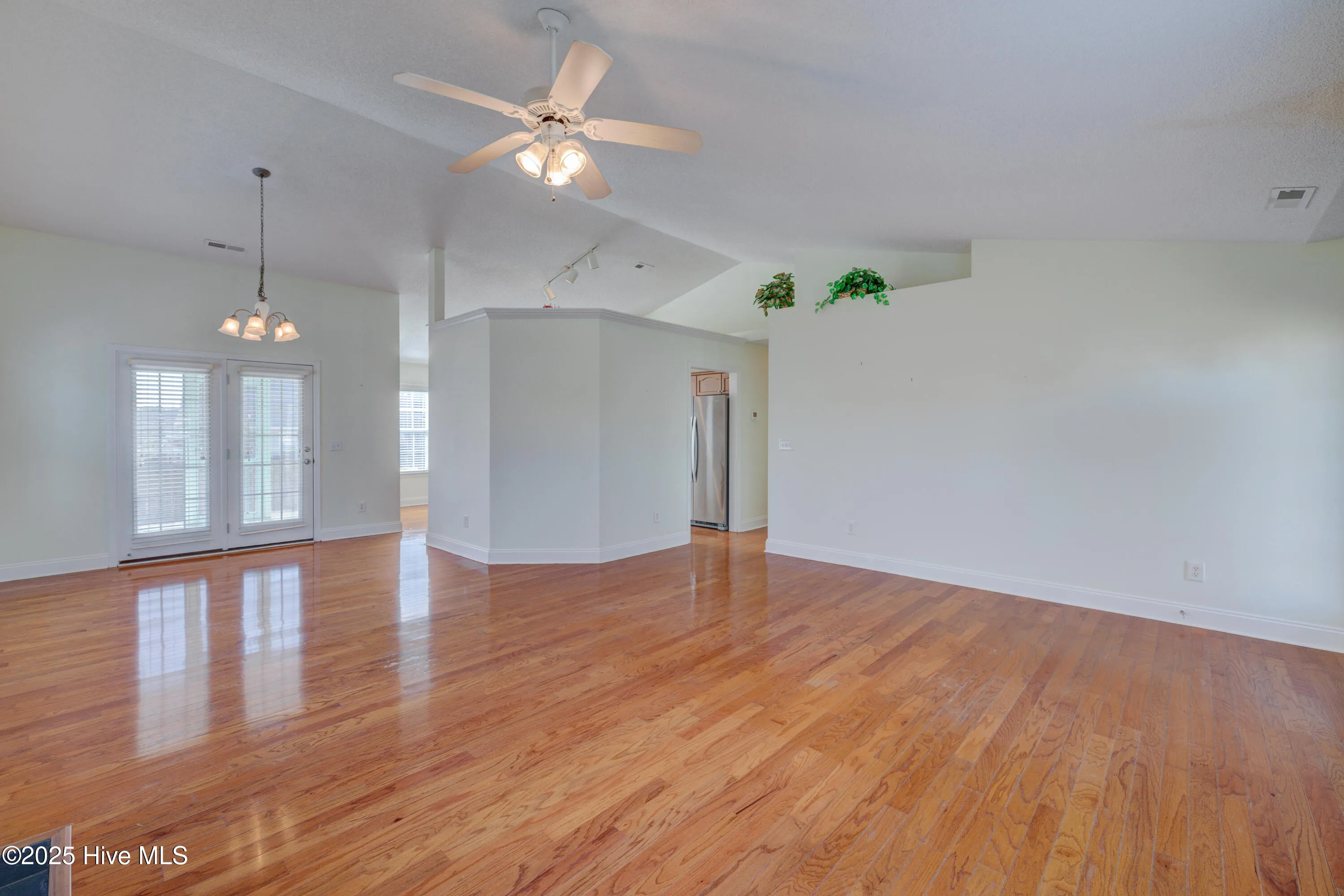 Wilmington, North Carolina 28412, United States, 3 Bedrooms Bedrooms, ,2 BathroomsBathrooms,Residential,Pending,82970