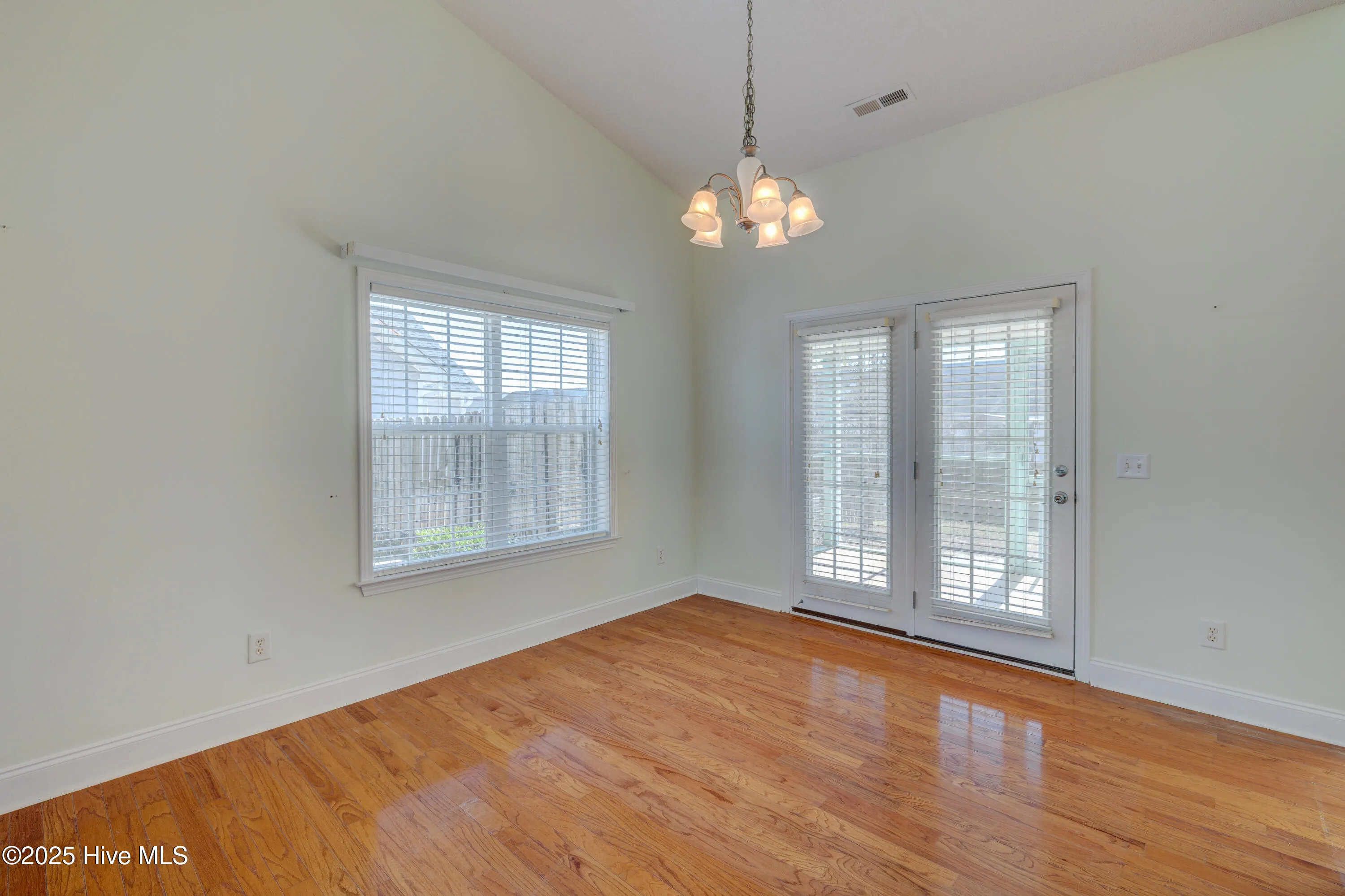 Wilmington, North Carolina 28412, United States, 3 Bedrooms Bedrooms, ,2 BathroomsBathrooms,Residential,Pending,82970