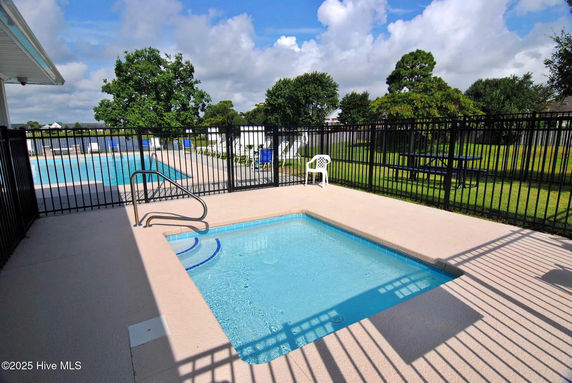 Wilmington, North Carolina 28412, United States, 3 Bedrooms Bedrooms, ,2 BathroomsBathrooms,Residential,Pending,82970