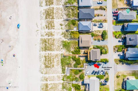 A home in Topsail Beach