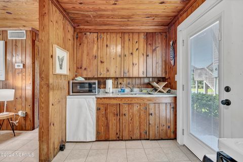 A home in Topsail Beach