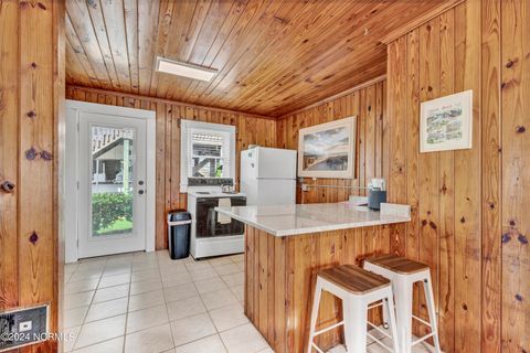 A home in Topsail Beach