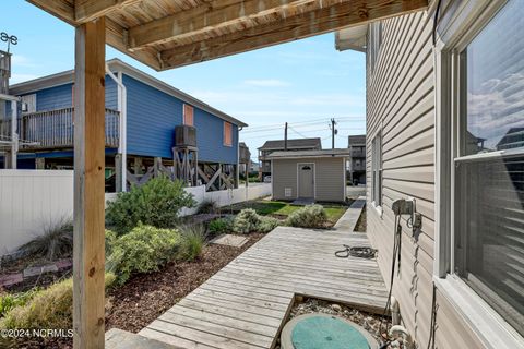 A home in Topsail Beach