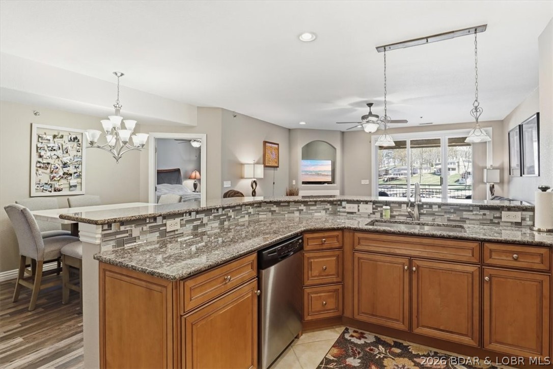 Majestic Pointe Condominium - Residential