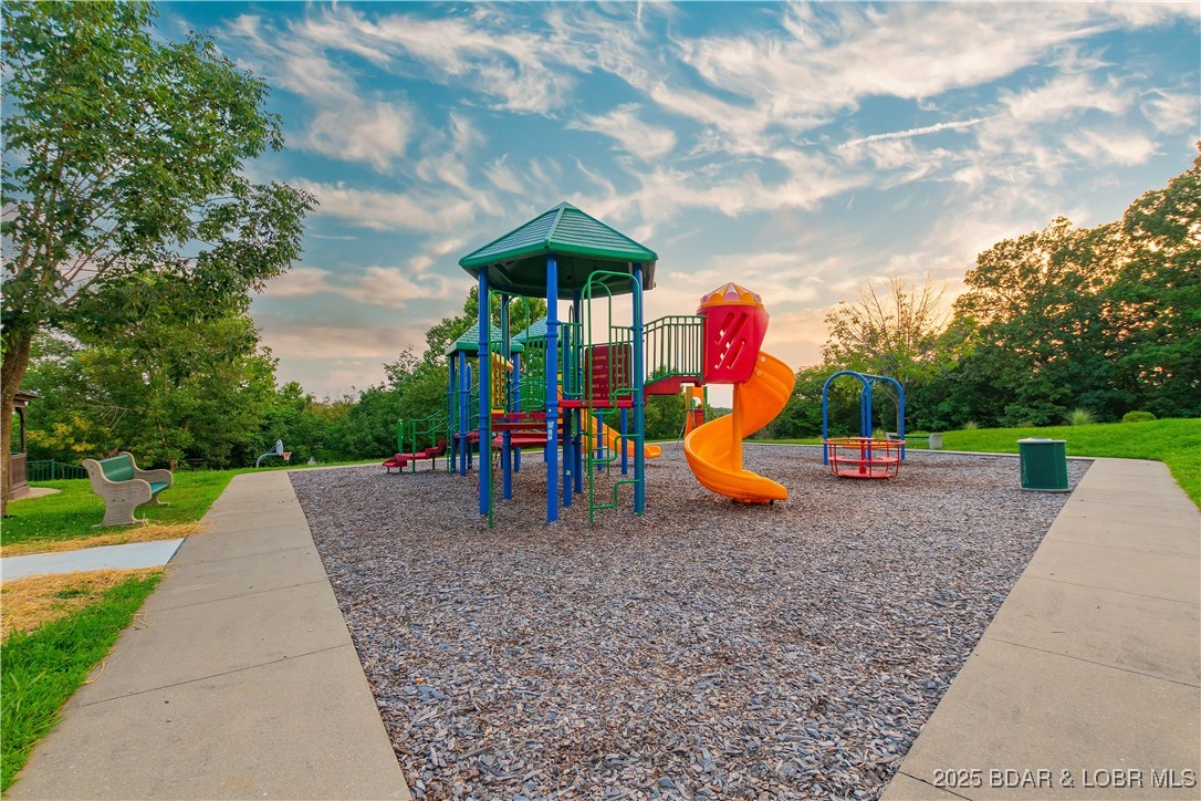 Imperial Point - Land