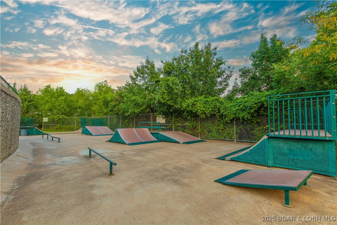 Imperial Point - Land